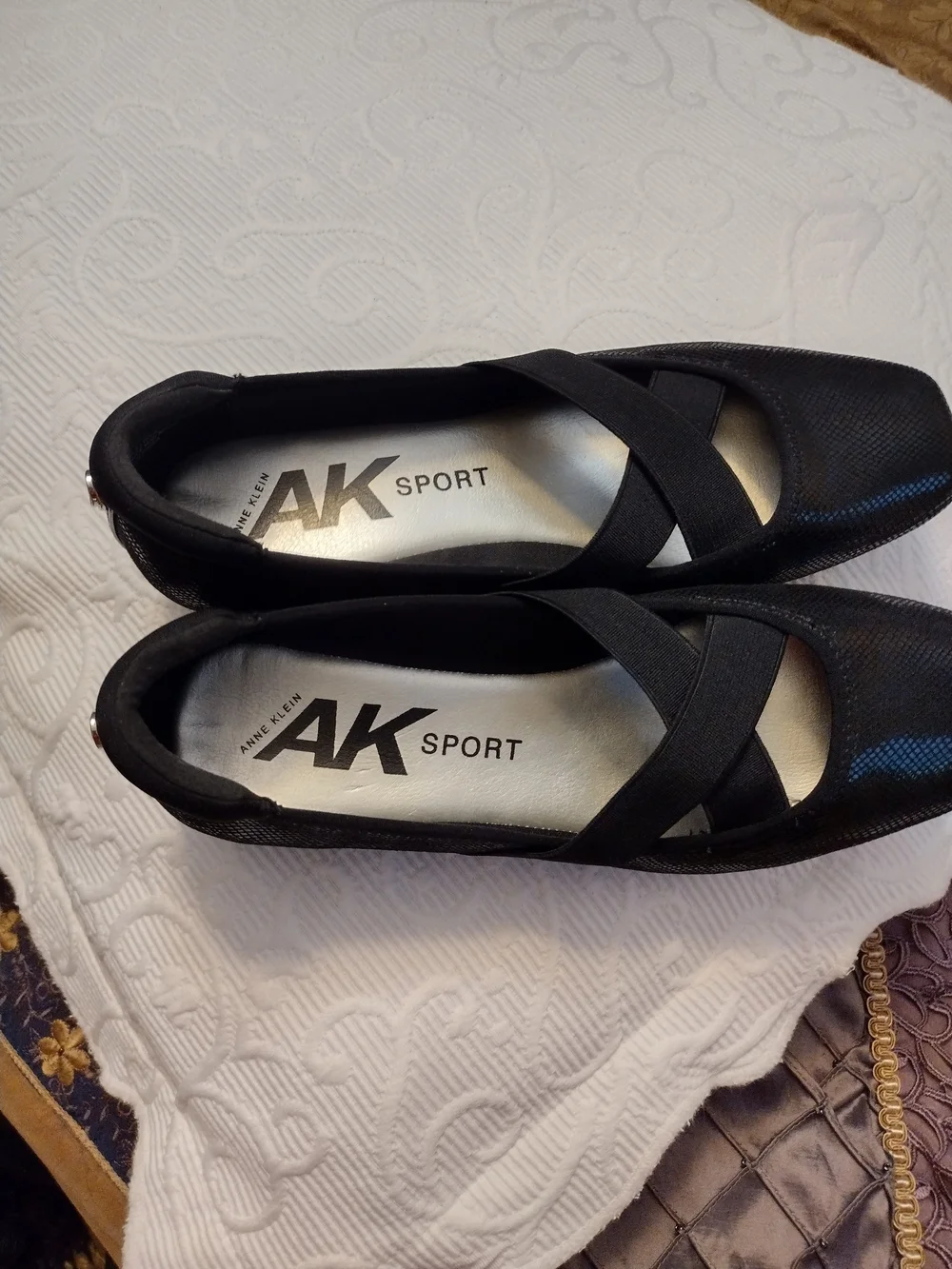 Anne Klein elegant slip